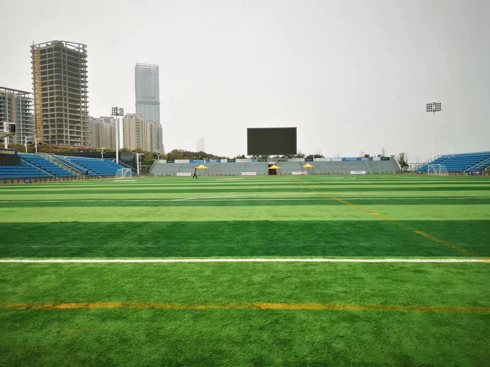 2023“英雄城杯”十一青少年足球精英邀请赛开幕式在西湖区梧凤山足球公园举行