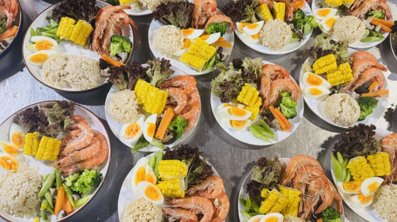 低卡美味 健康“食”光 昌金改扩建项目办食堂轻食特供“轻新”上线