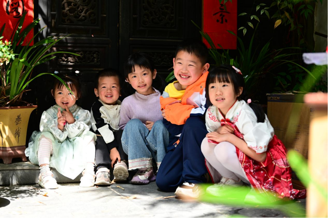 江西南昌：相约“最美家庭”读书会 遇见“书香”+“药香”