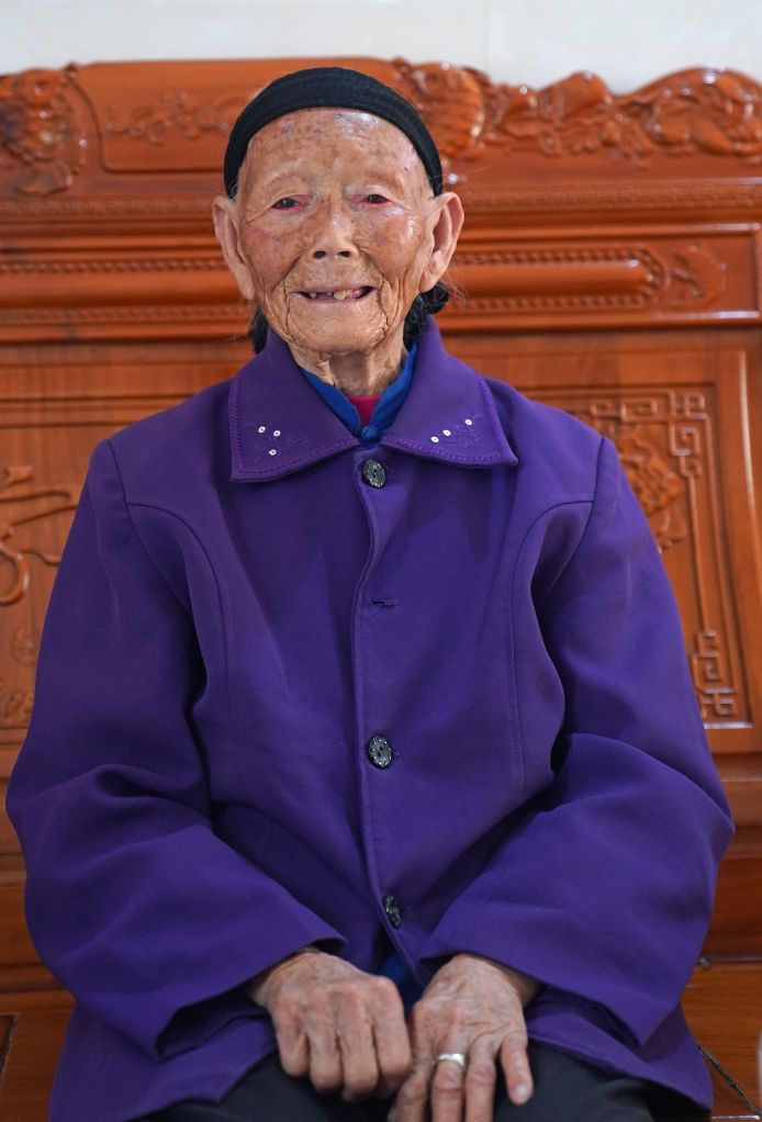 等了一辈子，108岁的她和&ldquo;金长哥哥&rdquo;团聚了 